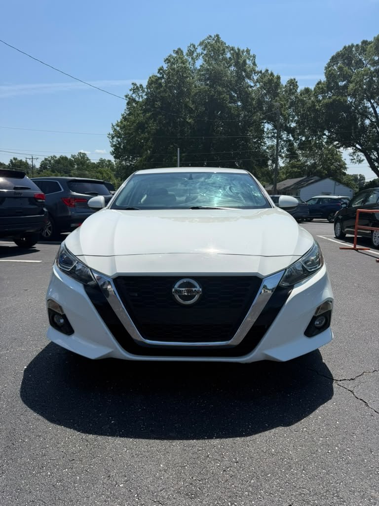 2020 Nissan Altima - $14,900