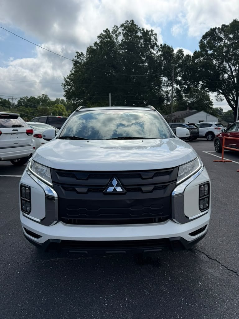 2021 Mitsubishi Outlander - $14,500