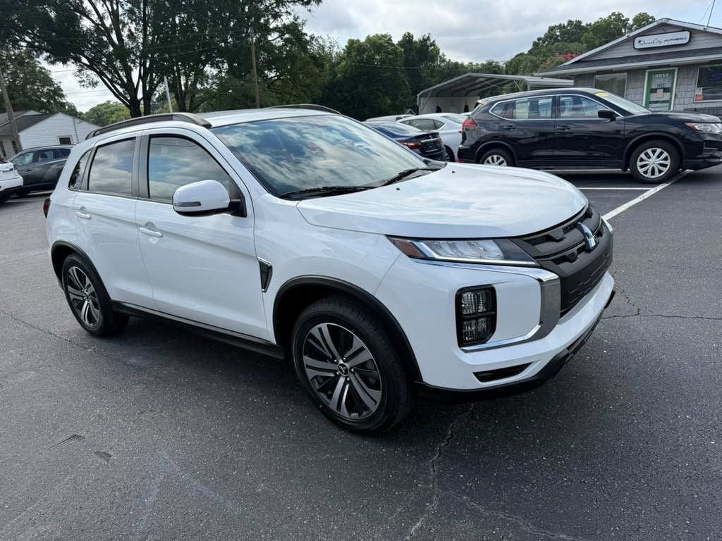 2021 Mitsubishi Outlander - $14,500