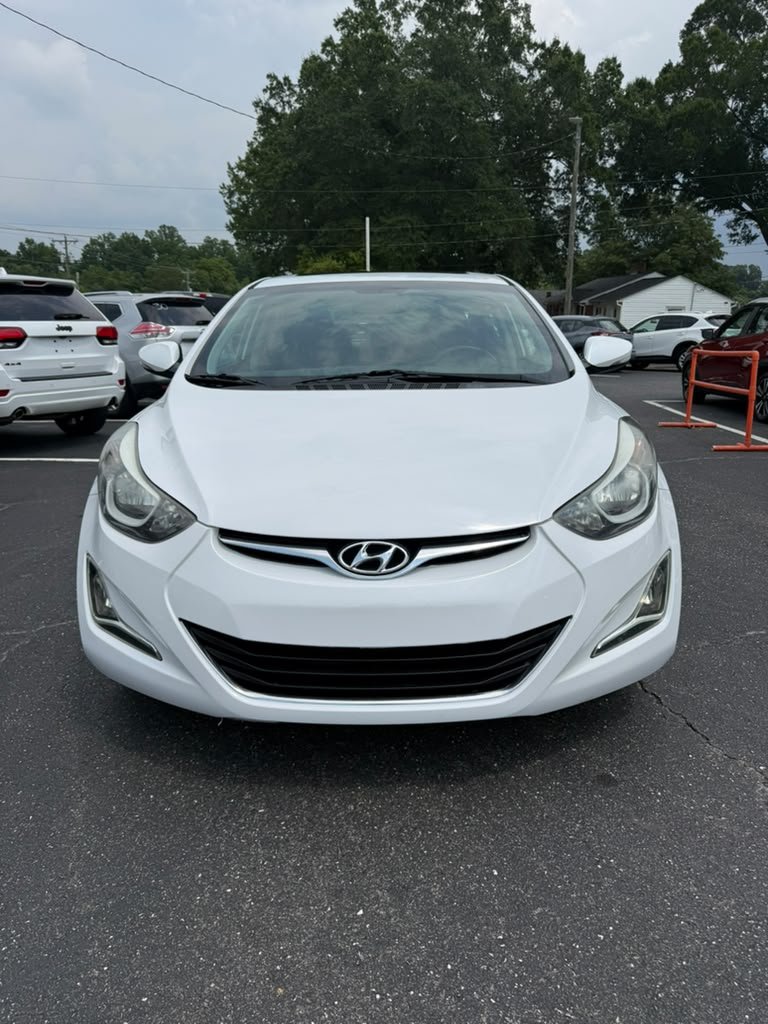 2016 Hyundai Elantra - $9,300