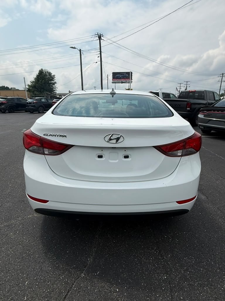 2016 Hyundai Elantra - $9,300