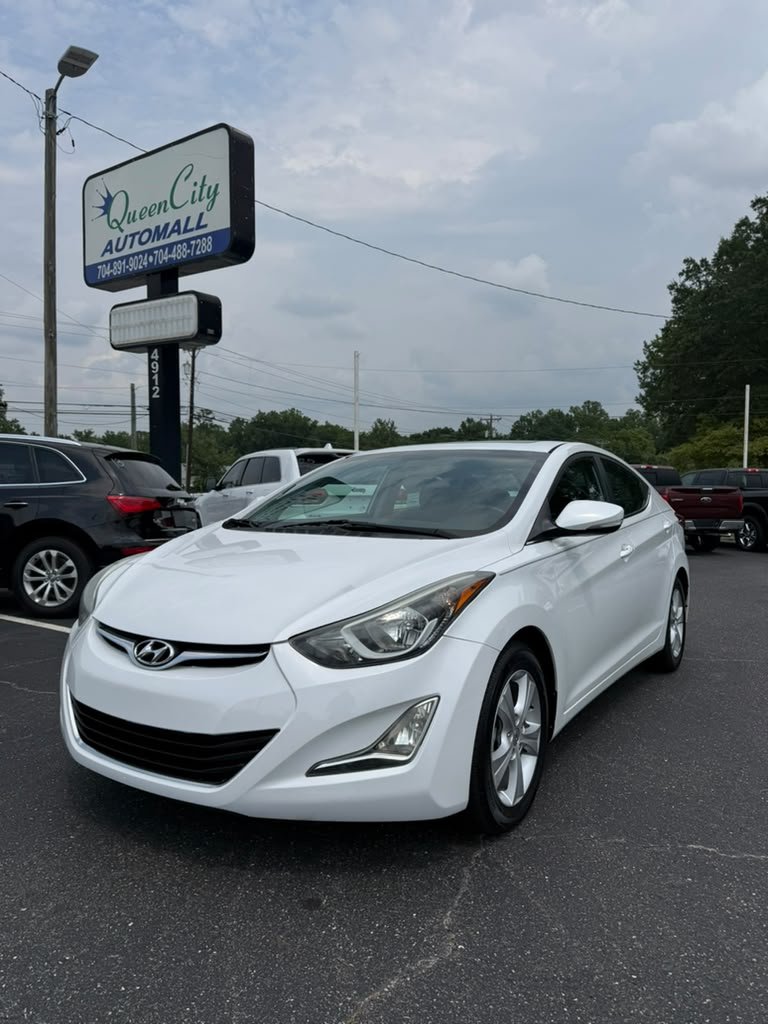 2016 Hyundai Elantra - $9,300