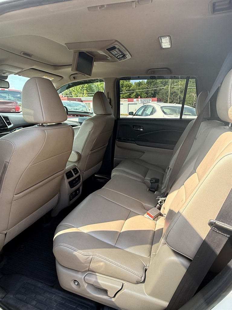 2018 Honda Pilot - $16,900