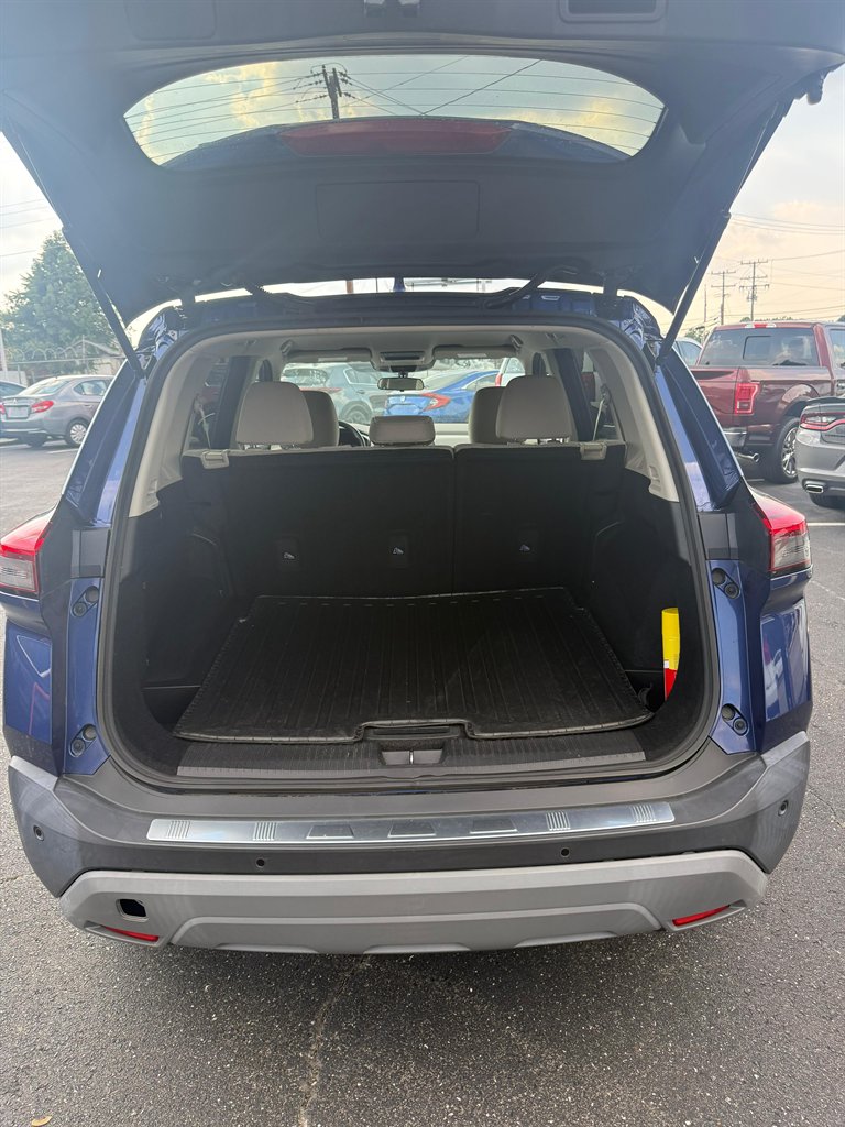 2021 Nissan Rogue - $17,500
