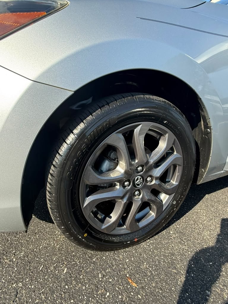 2019 Toyota Yaris - $13,300