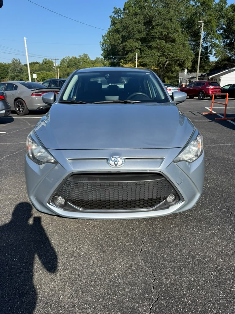 2019 Toyota Yaris - $13,300