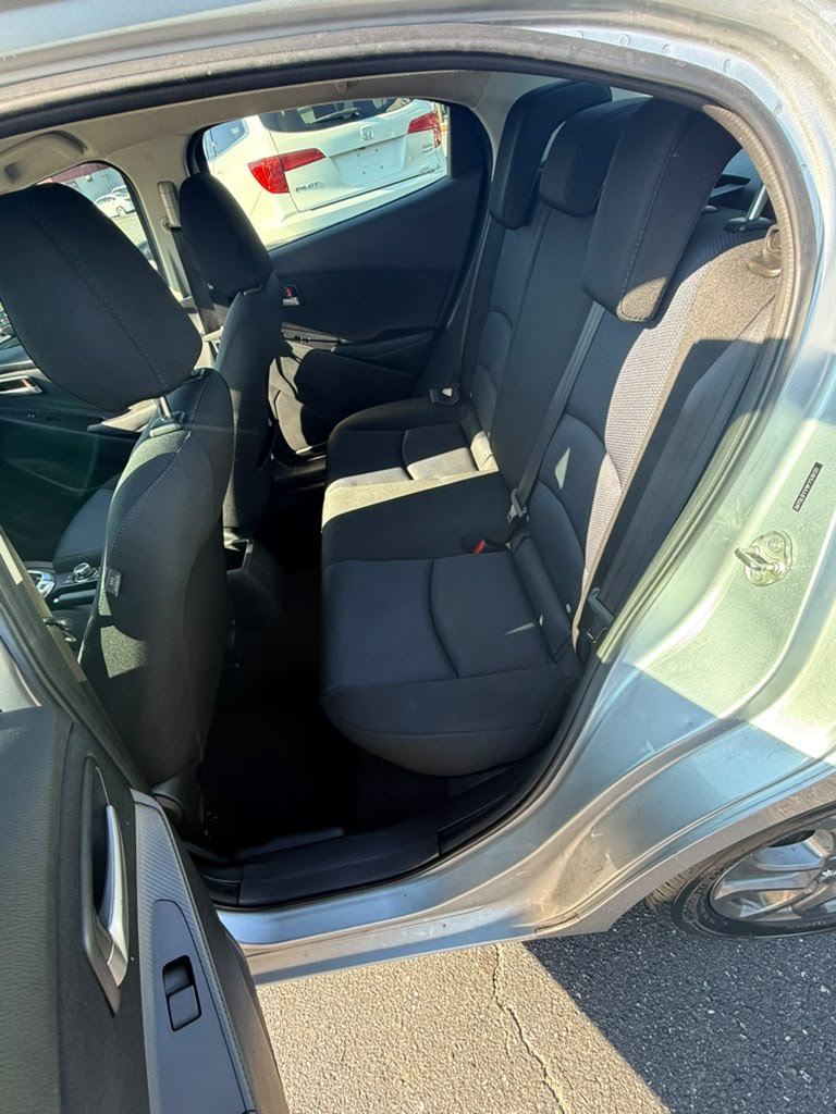 2019 Toyota Yaris - $13,300