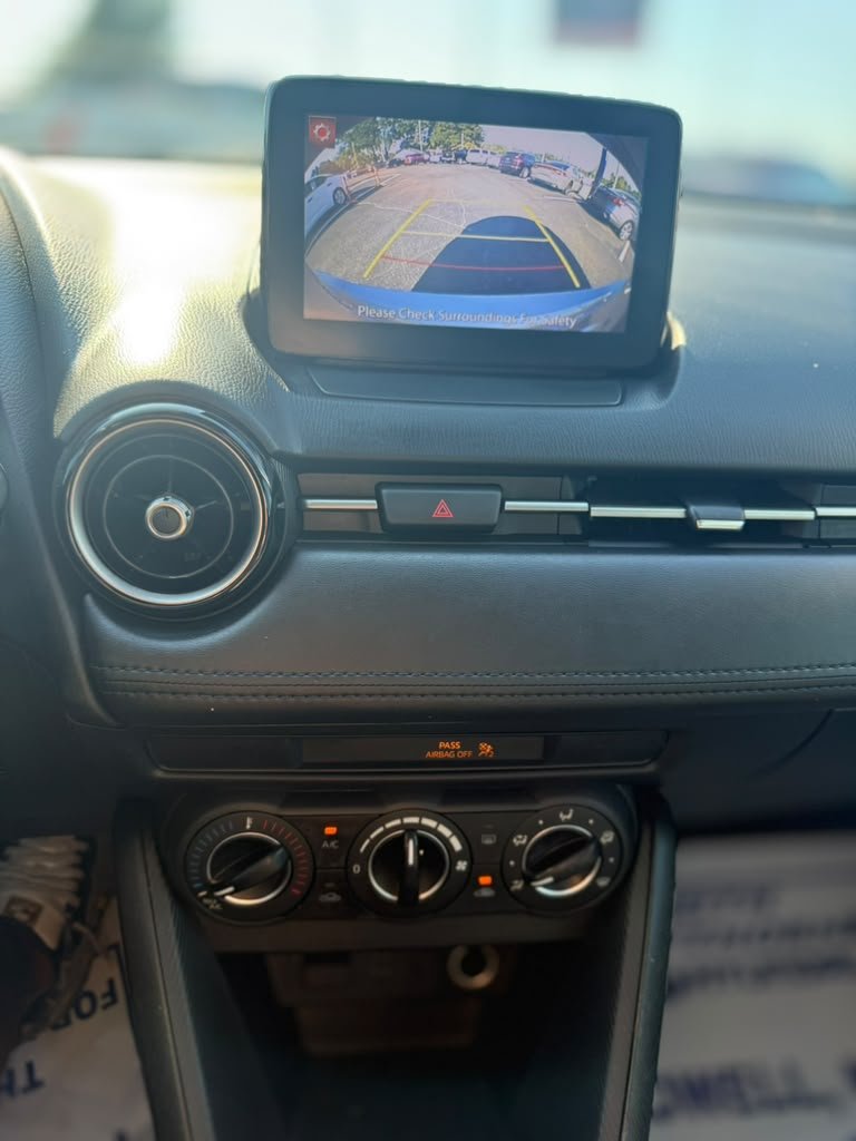 2019 Toyota Yaris - $13,300