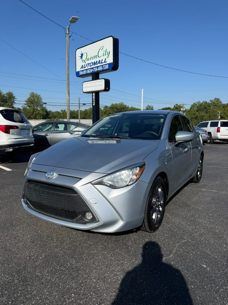 2019 Toyota Yaris - $13,300
