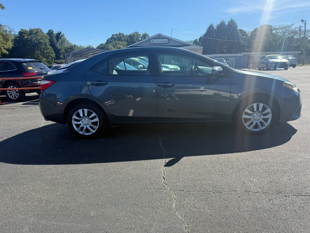 2014 Toyota Corolla - $9,600