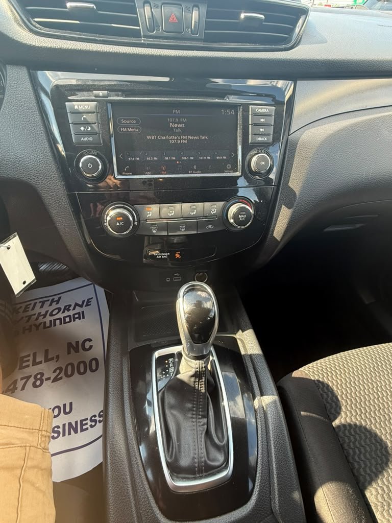 2020 Nissan Rogue - $12,200