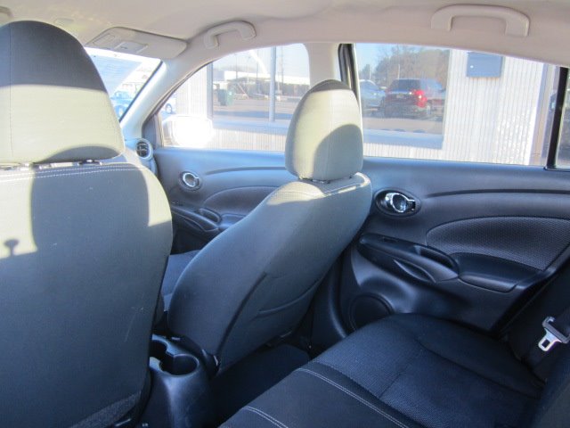 2017 Nissan Versa S photo