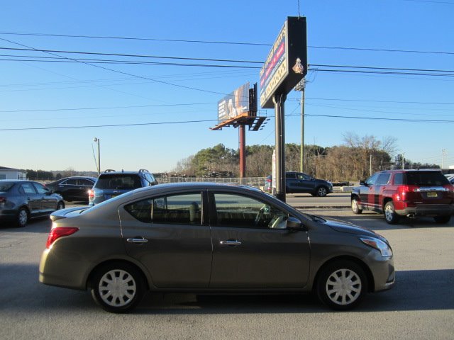 2017 Nissan Versa S photo