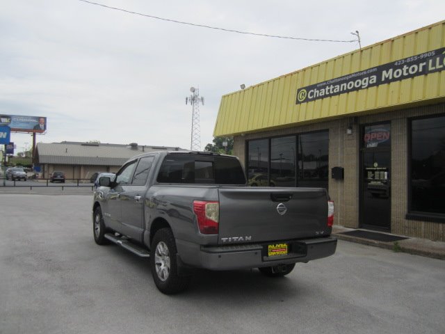 2017 Nissan Titan SV photo