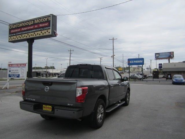 2017 Nissan Titan SV photo