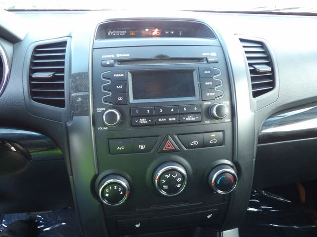 2012 Kia Sorento - $8,900
