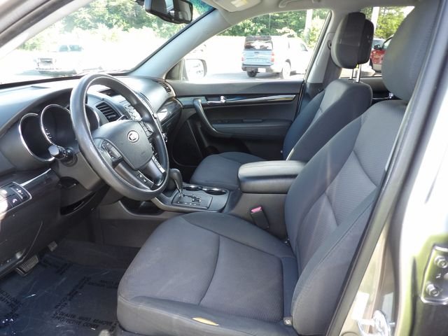 2012 Kia Sorento - $8,900