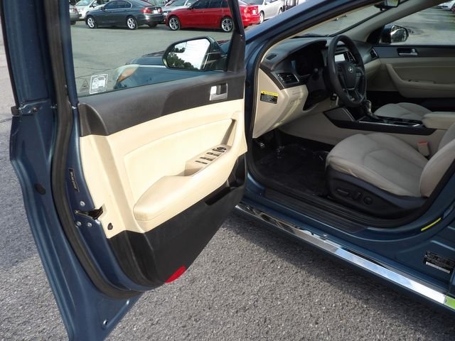 2016 Hyundai Sonata - $14,795