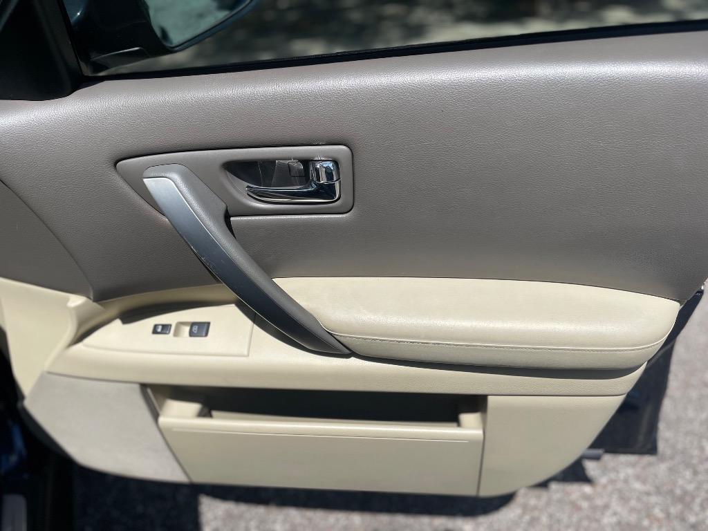 2006 Infiniti FX35 photo