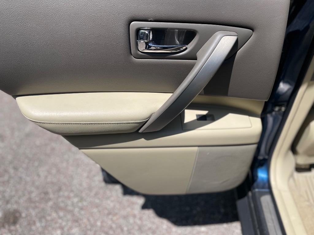 2006 Infiniti FX35 photo