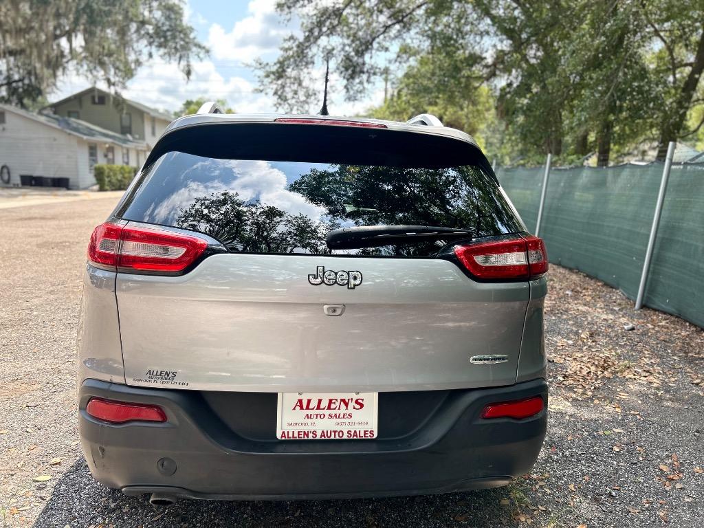 2018 Jeep Cherokee - $7,995