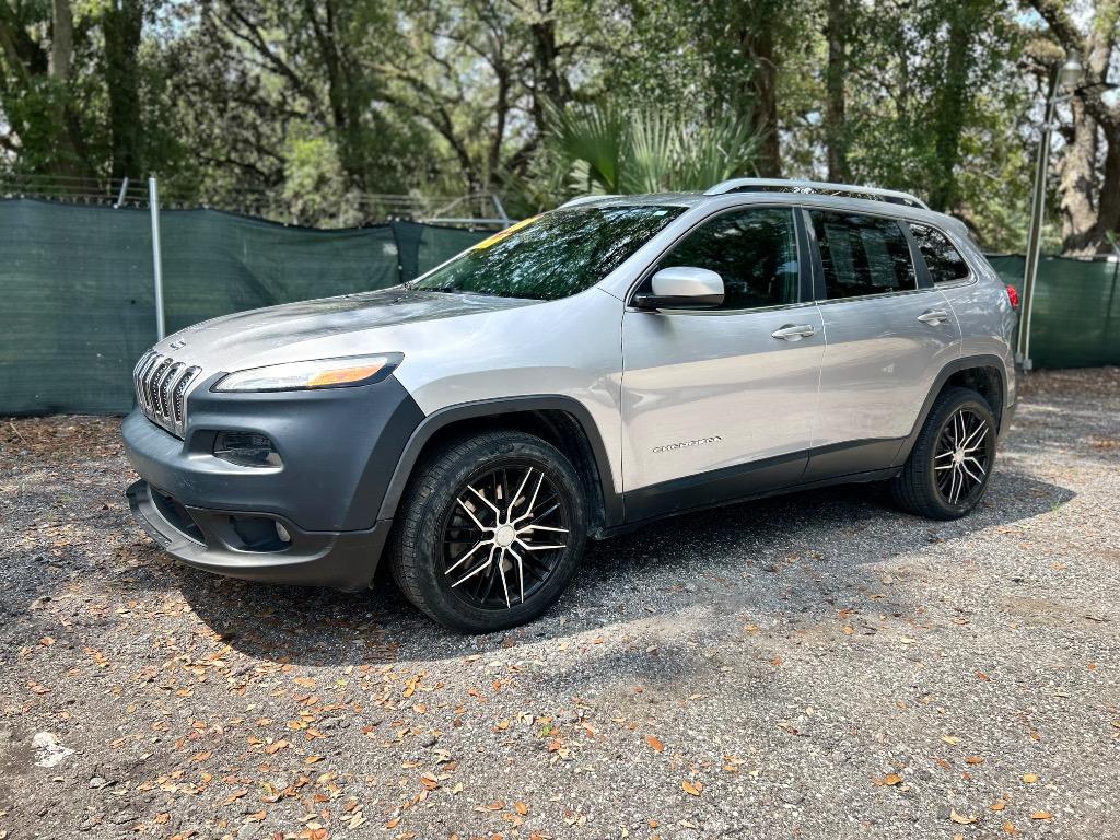 2018 Jeep Cherokee - $7,995