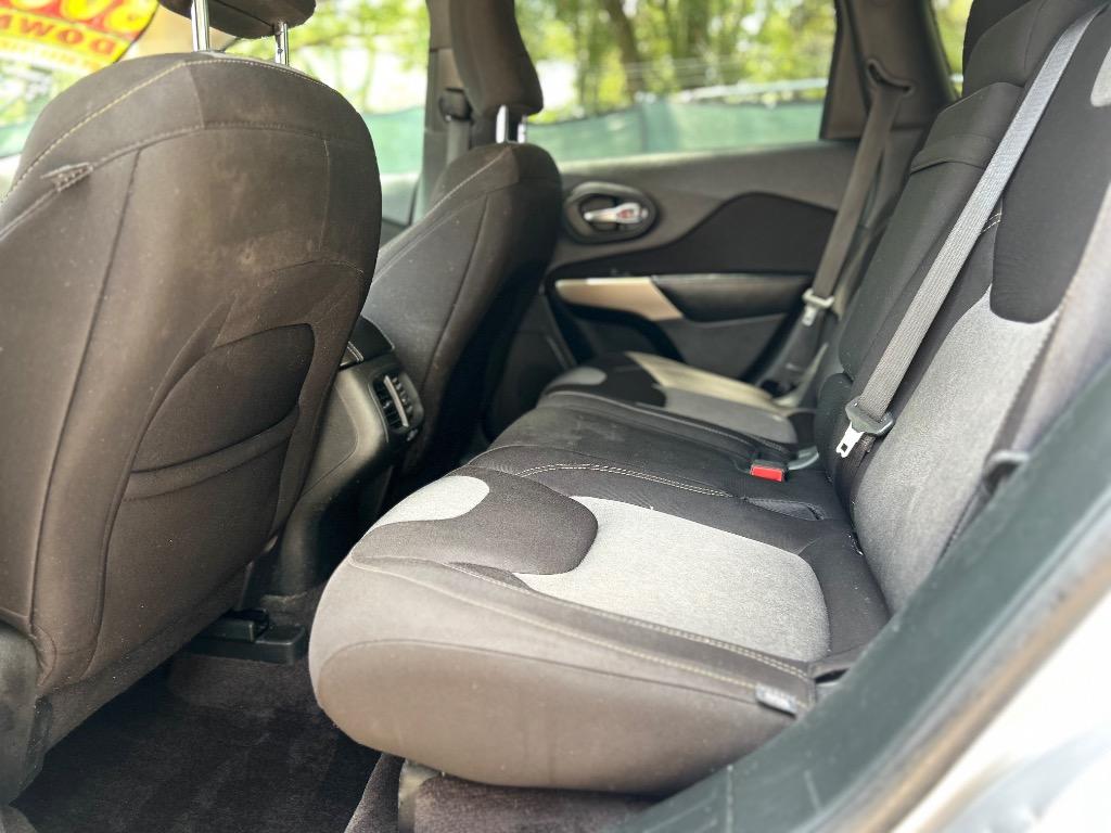 2018 Jeep Cherokee - $7,995