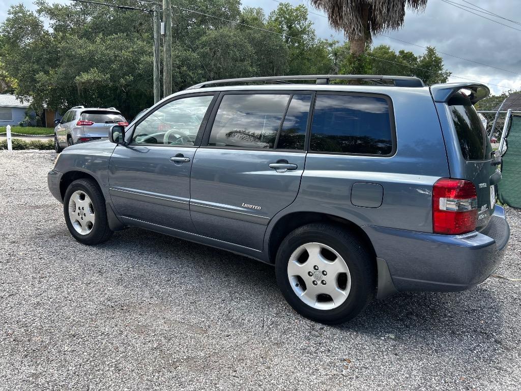 2006 Toyota Highlander - $7,595