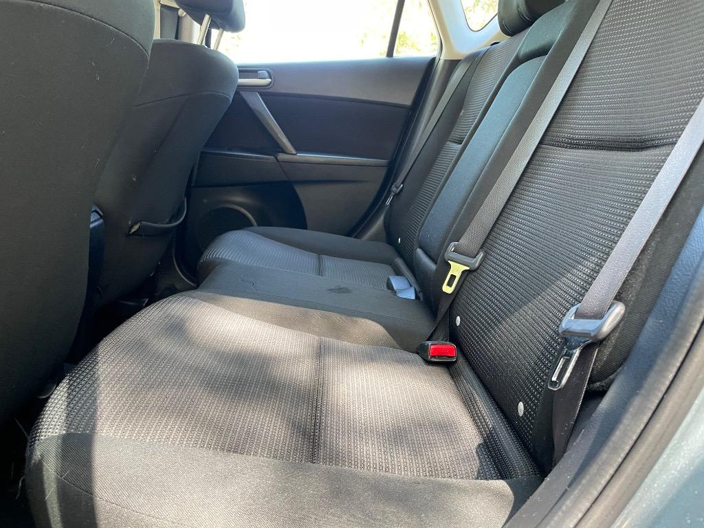 2013 Mazda Mazda3 i Touring photo