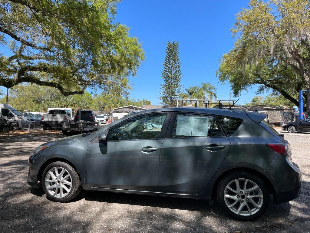 2013 Mazda Mazda3 i Touring photo
