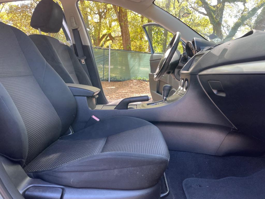 2013 Mazda Mazda3 i Touring photo
