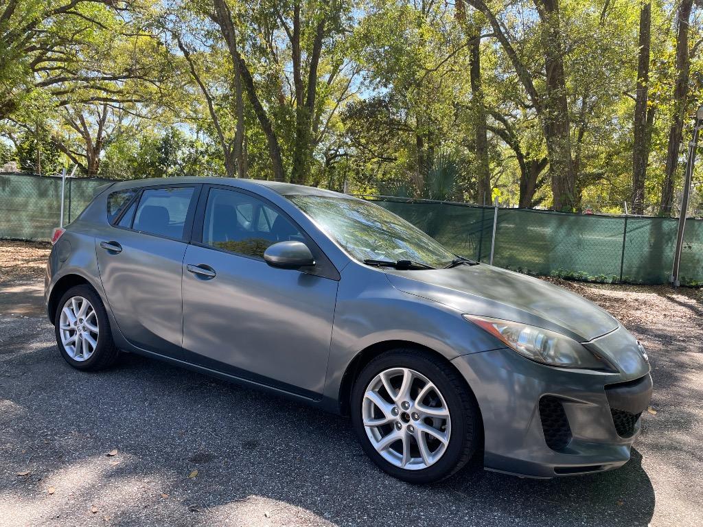 2013 Mazda Mazda3 i Touring photo
