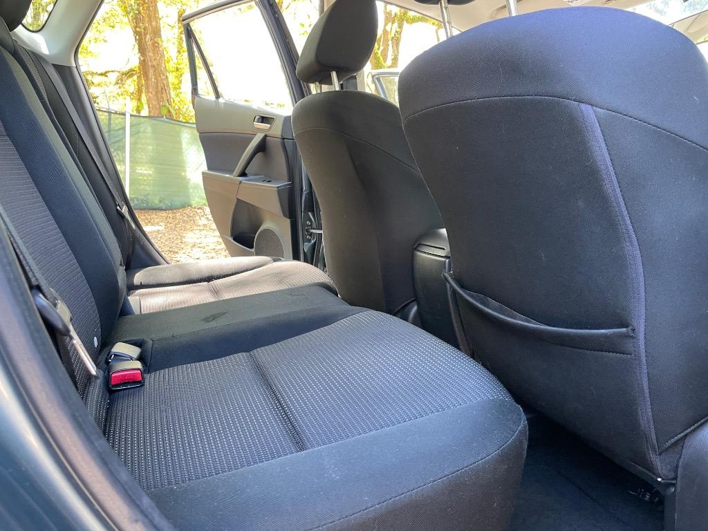 2013 Mazda Mazda3 i Touring photo