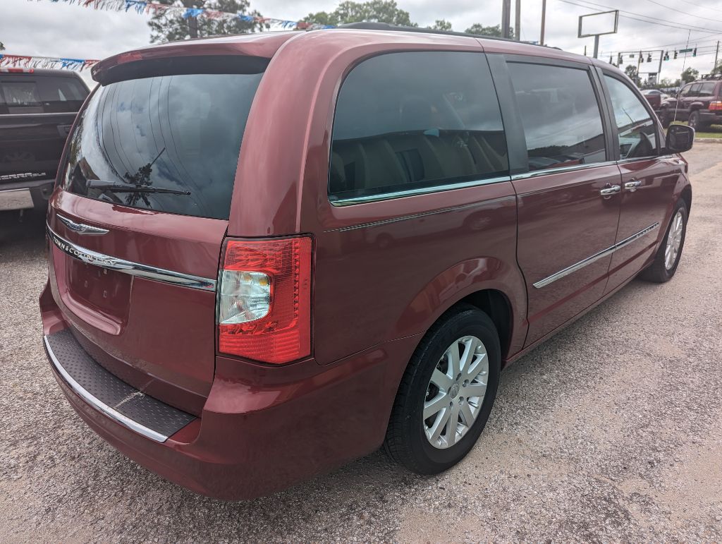 2012 Chrysler Town & Country Touring-L photo