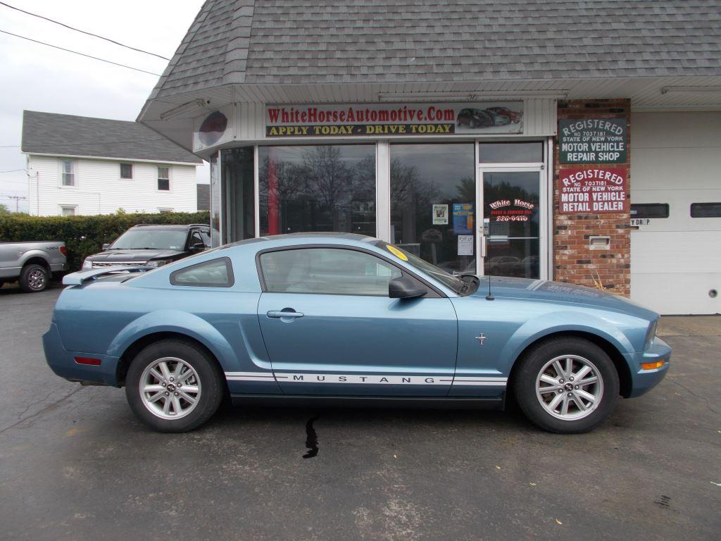 The 2006 Ford Mustang V6 Standard photos