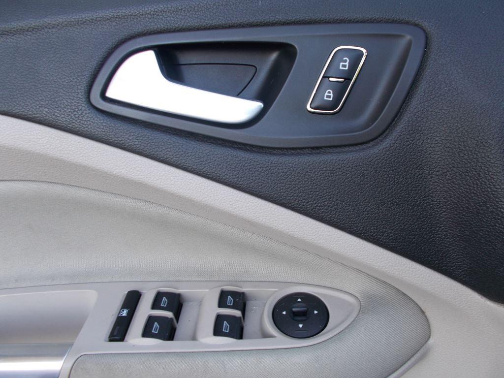 2013 Ford Escape SE photo