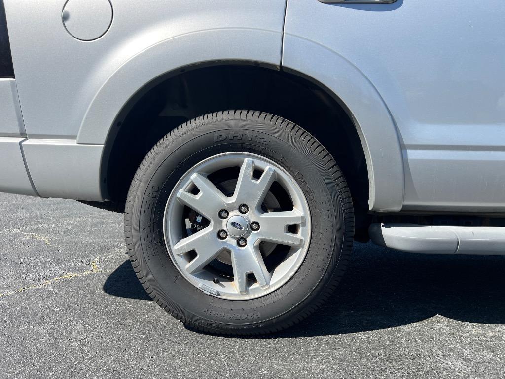 2010 Ford Explorer XLT photo