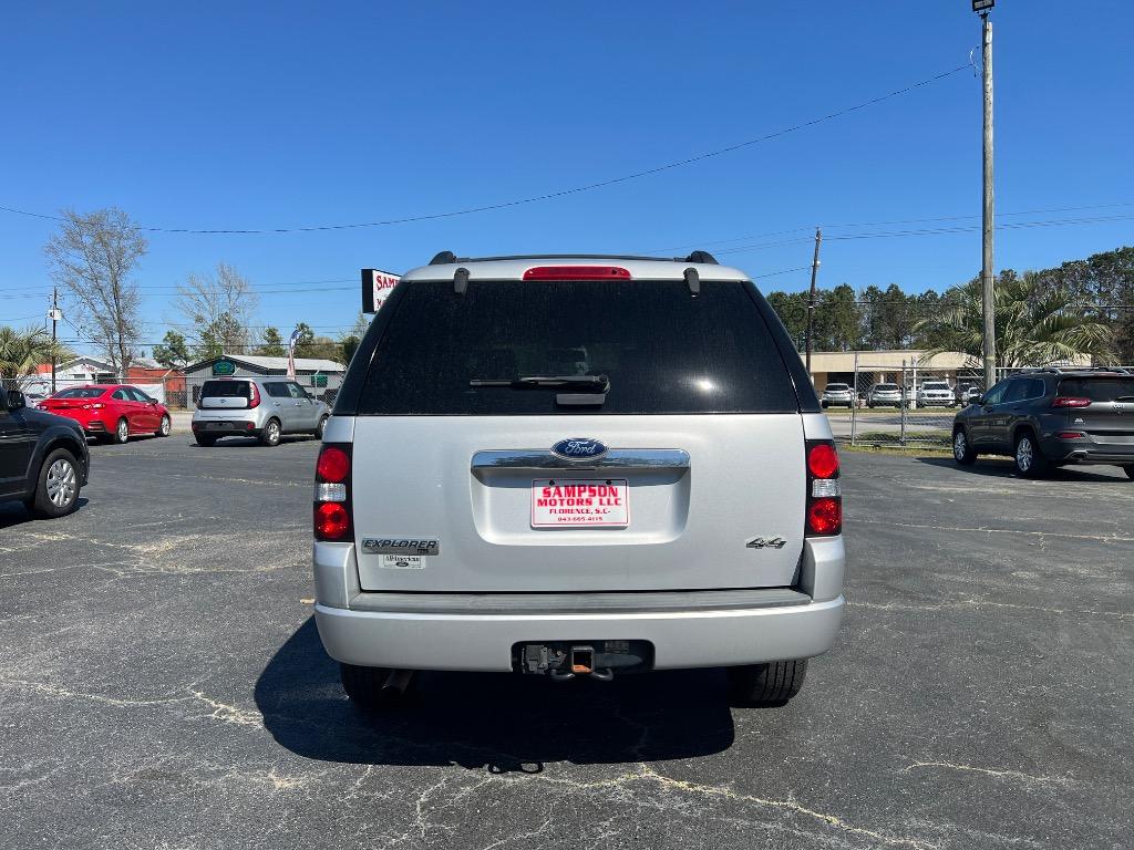 2010 Ford Explorer XLT photo