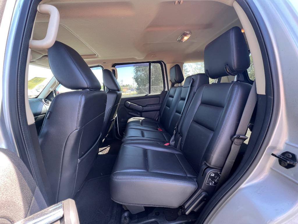 2010 Ford Explorer XLT photo