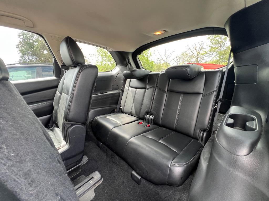 2017 Nissan Pathfinder SL photo