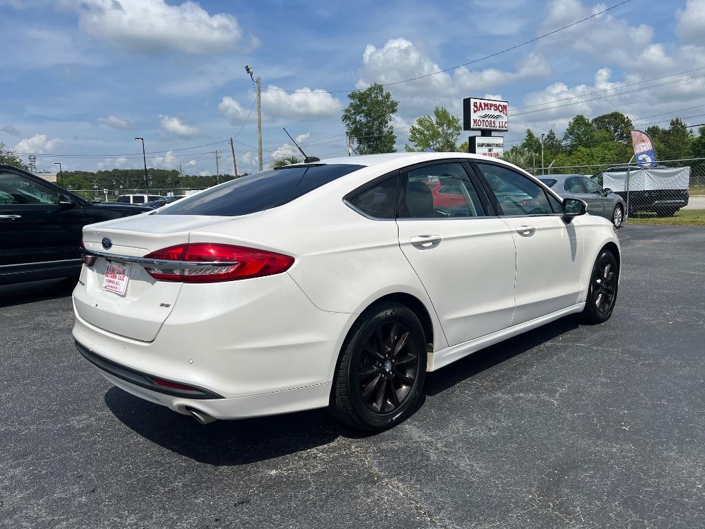 2017 Ford Fusion SE photo