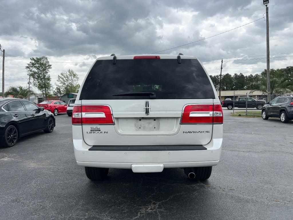 2014 Lincoln Navigator photo