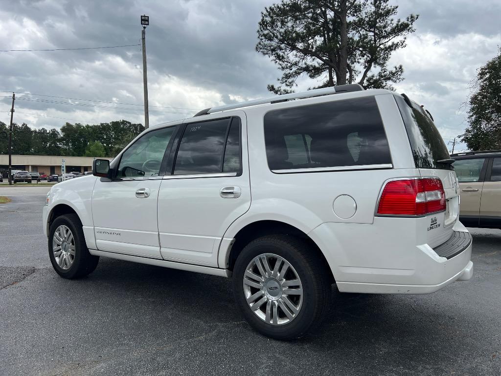 2014 Lincoln Navigator photo