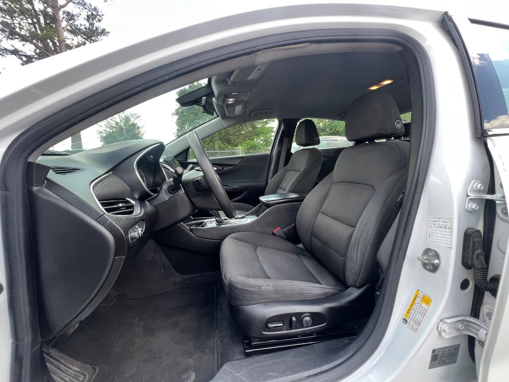 2020 Chevrolet Malibu LT photo