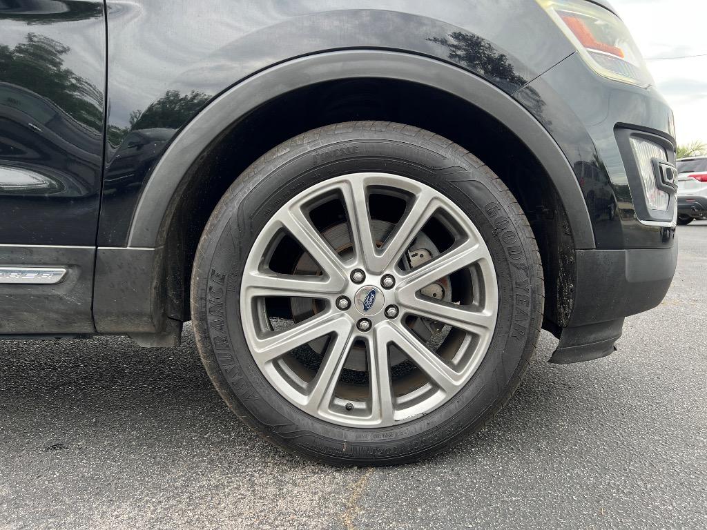 2017 Ford Explorer Limited photo