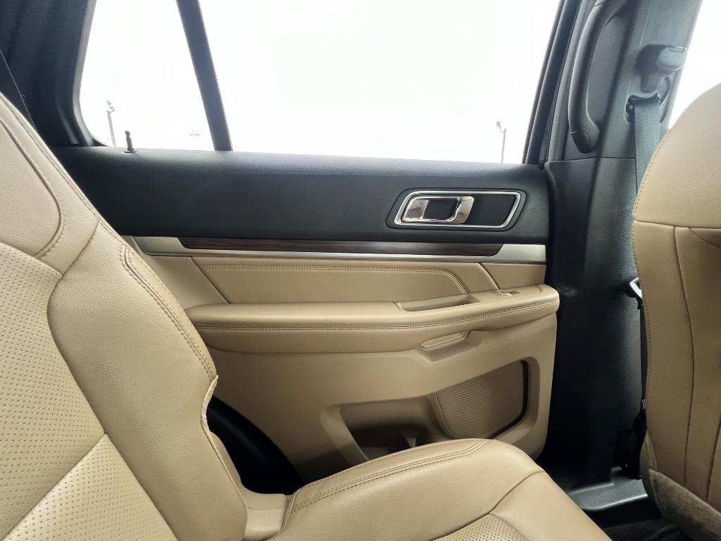 2017 Ford Explorer Limited photo