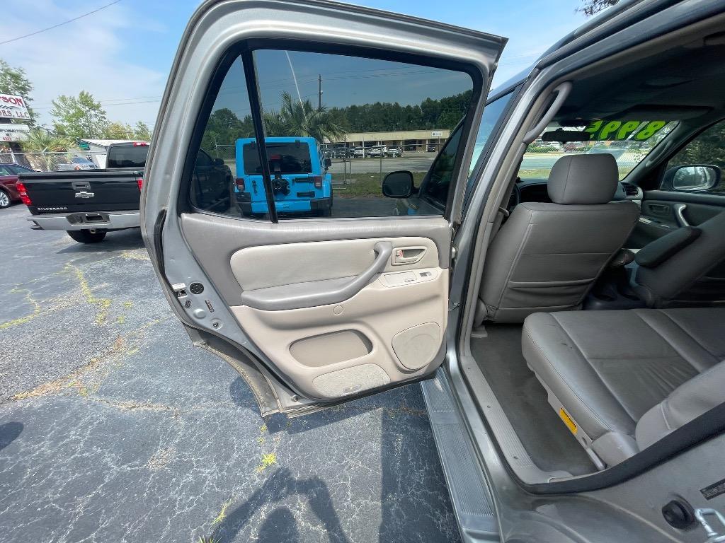 2006 Toyota Sequoia - $7,995