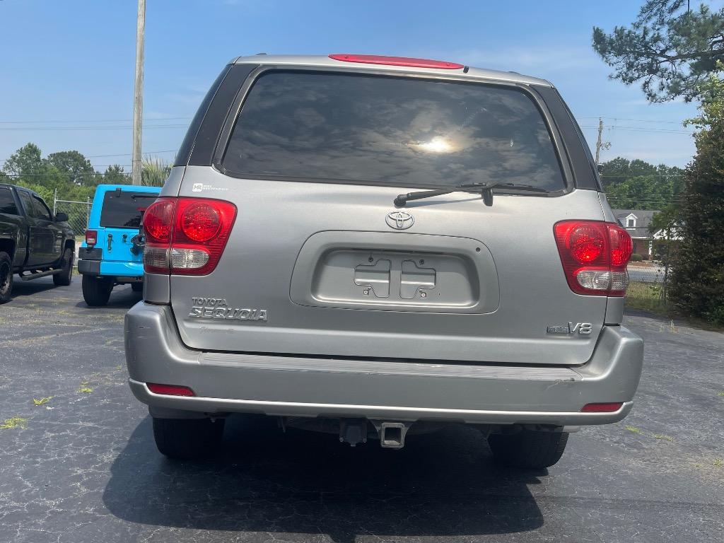 2006 Toyota Sequoia - $7,995