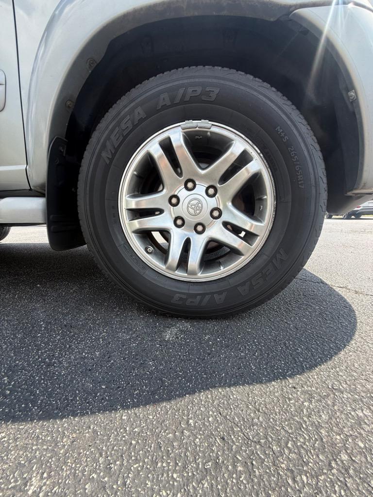 2006 Toyota Sequoia - $7,995