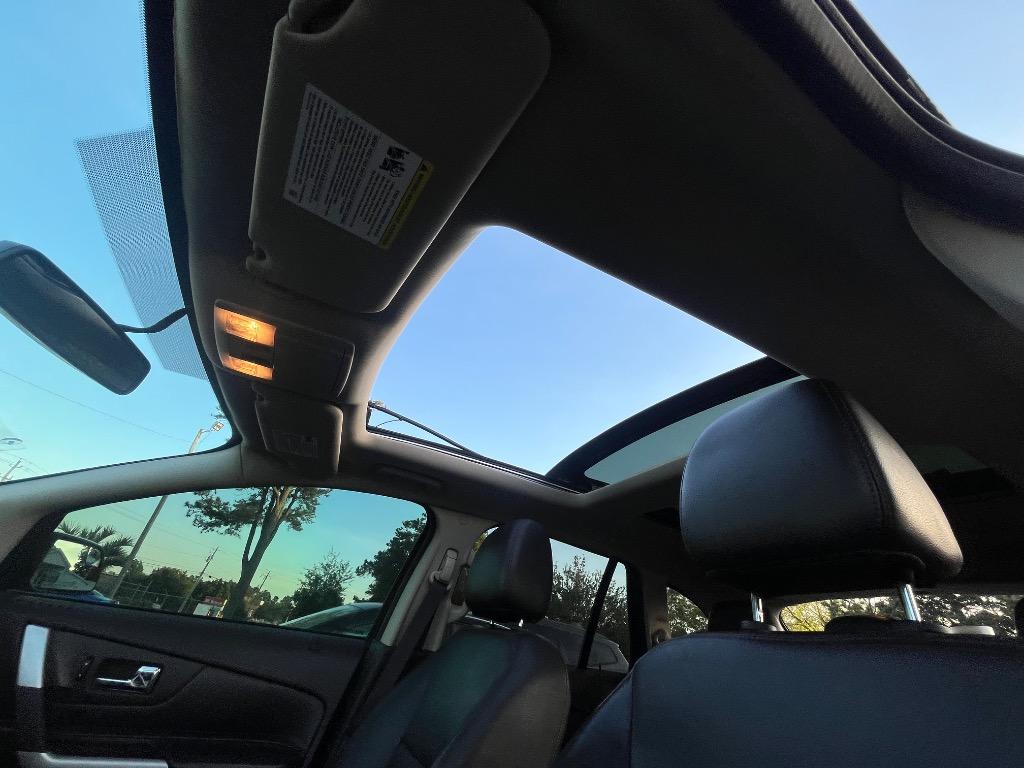 2013 Ford Edge - $9,995